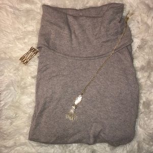 Loose turtleneck taupe sweater.